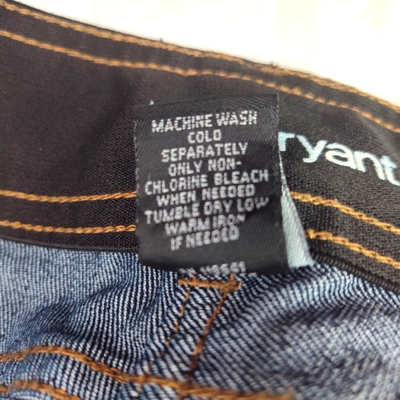 Lane Bryant, Women's Denim Pencil Skirt. SZ 18 - Picture 9 of 9